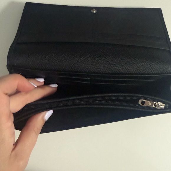 Longchamp Wallet - Picture 8 of 14